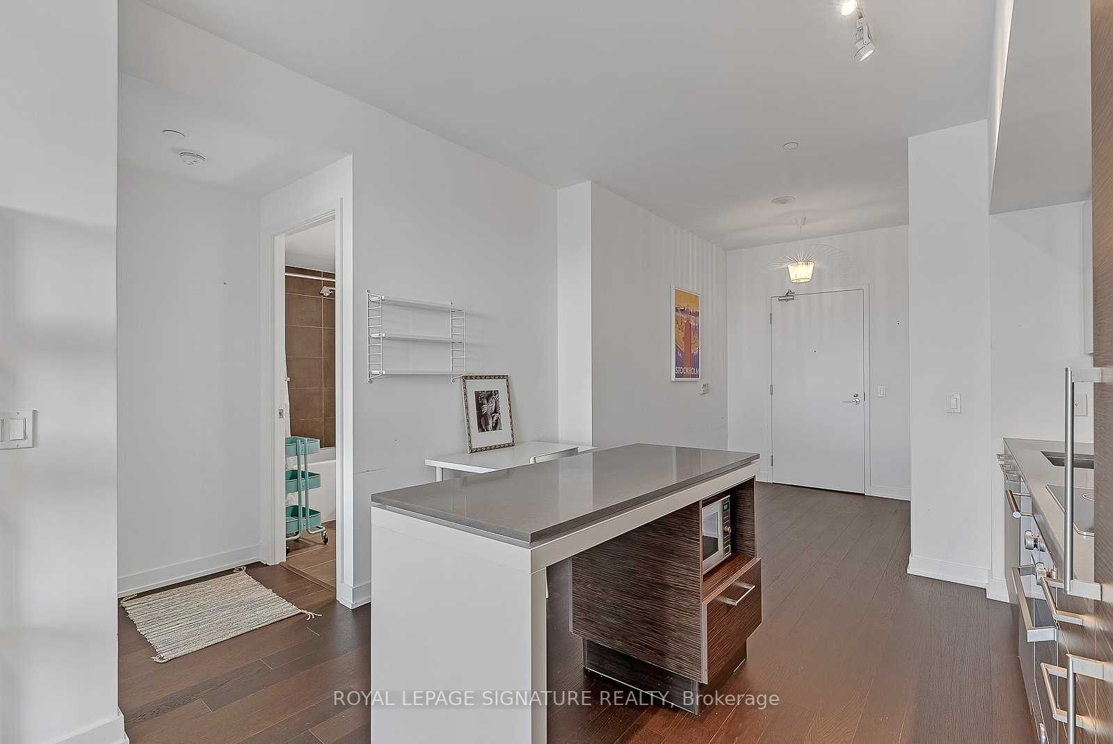 1030 King St W, #Ph23