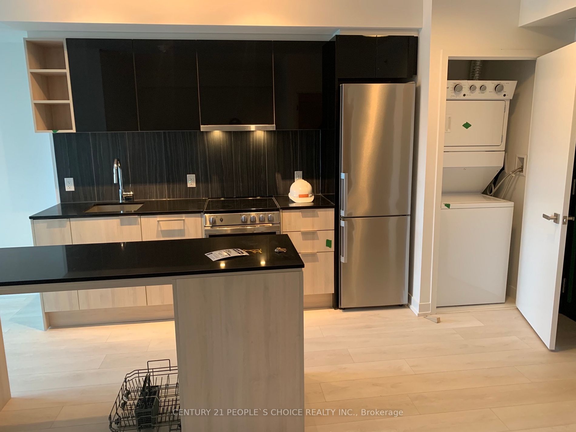 31 Tippett Rd, #335