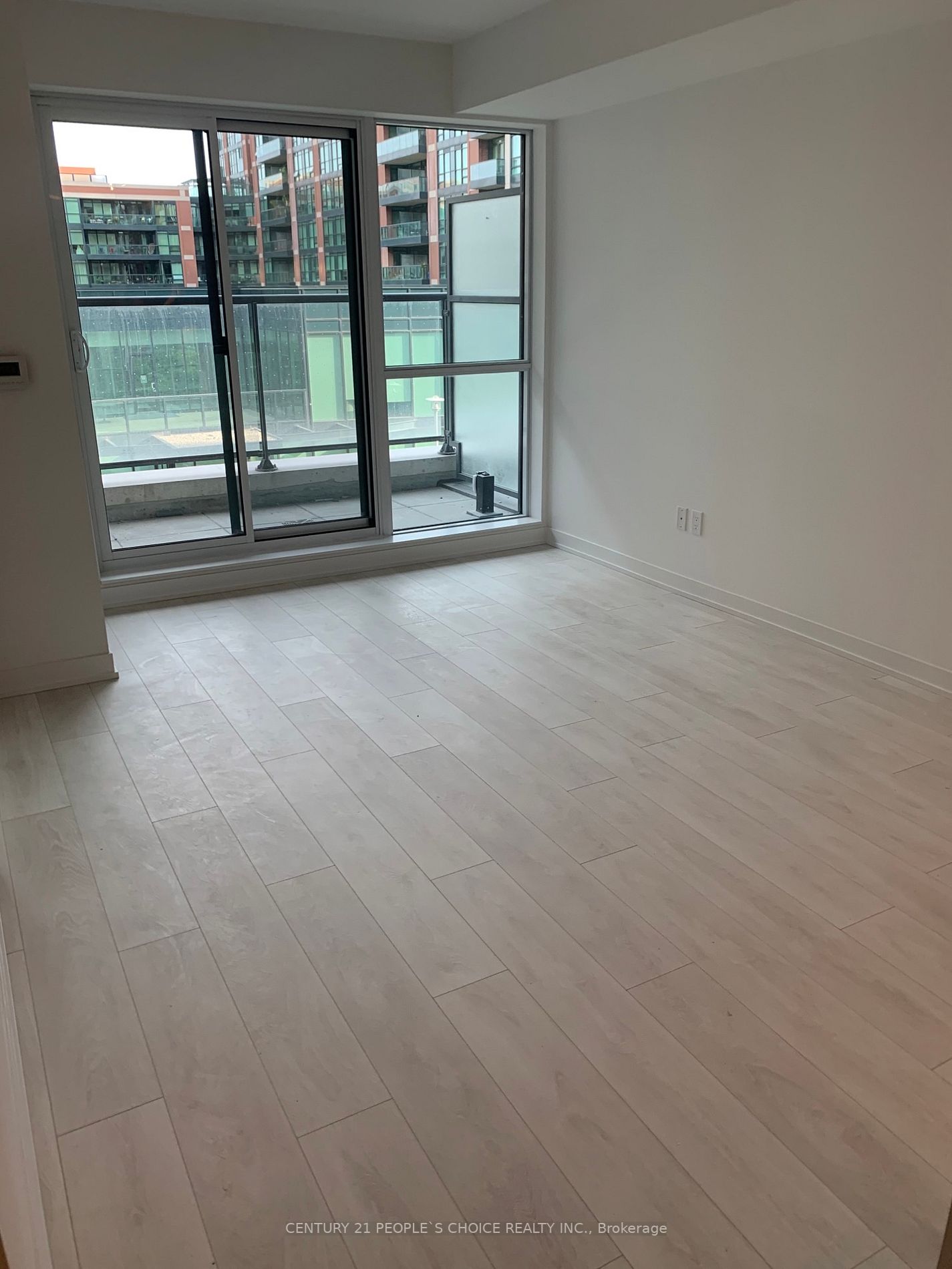 31 Tippett Rd, #335