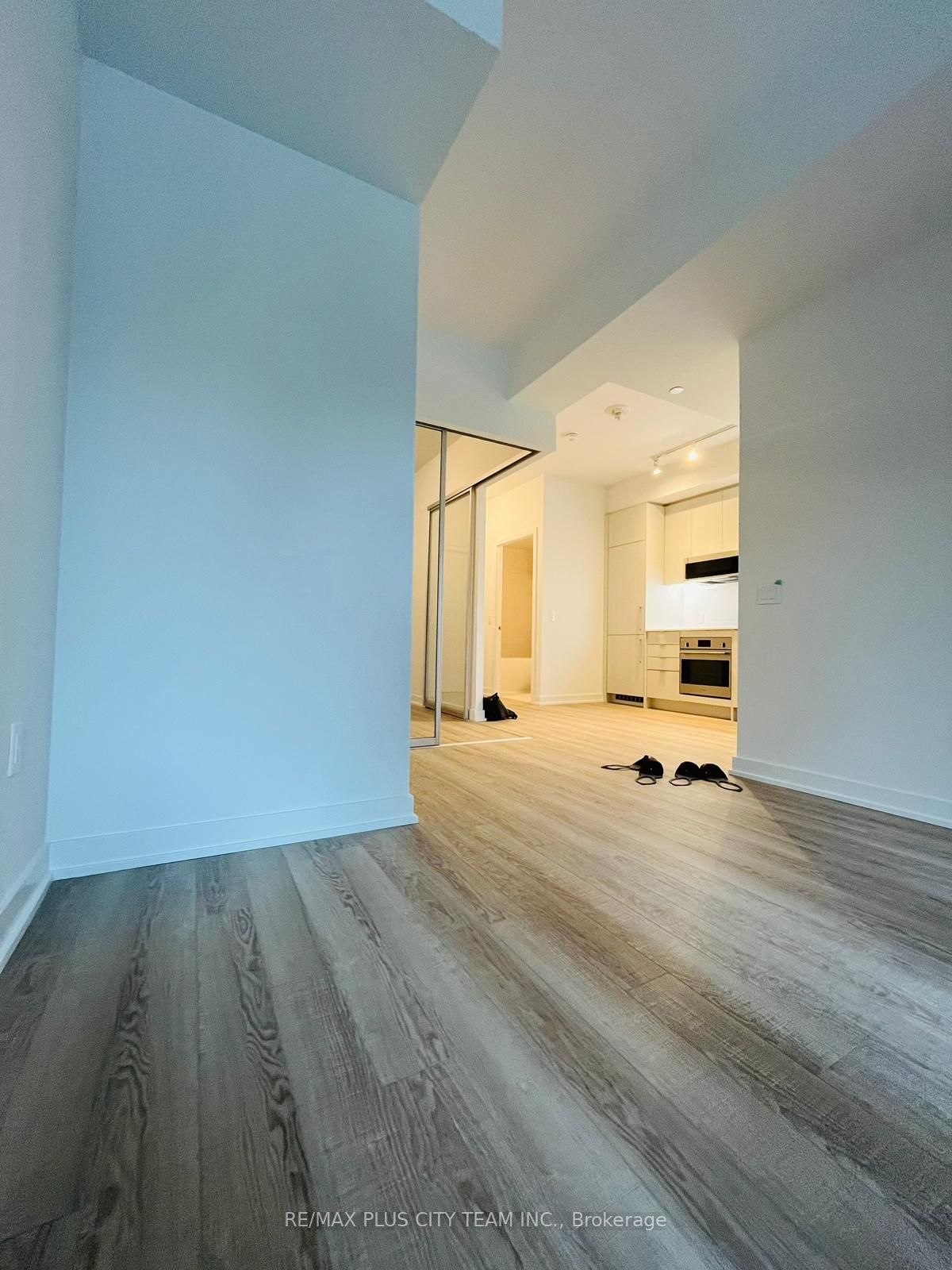 250 Lawrence Ave W, #201