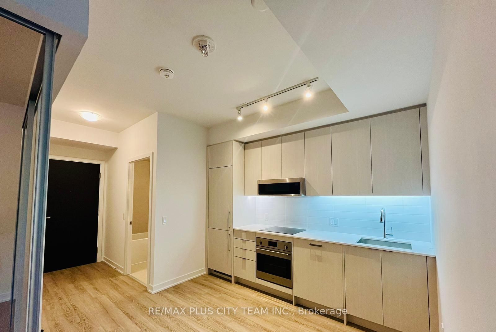 250 Lawrence Ave W, #201