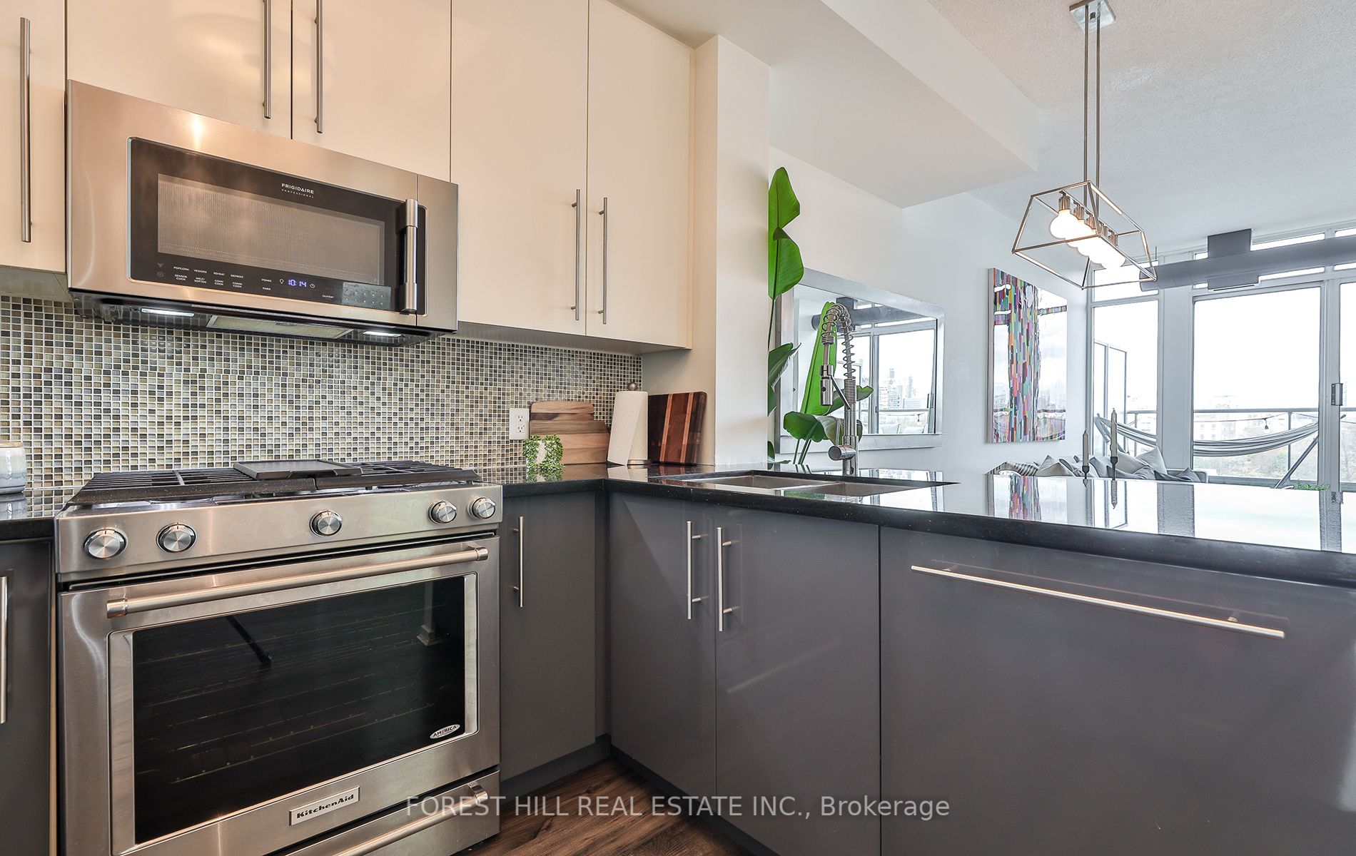 388 Richmond St W, #724