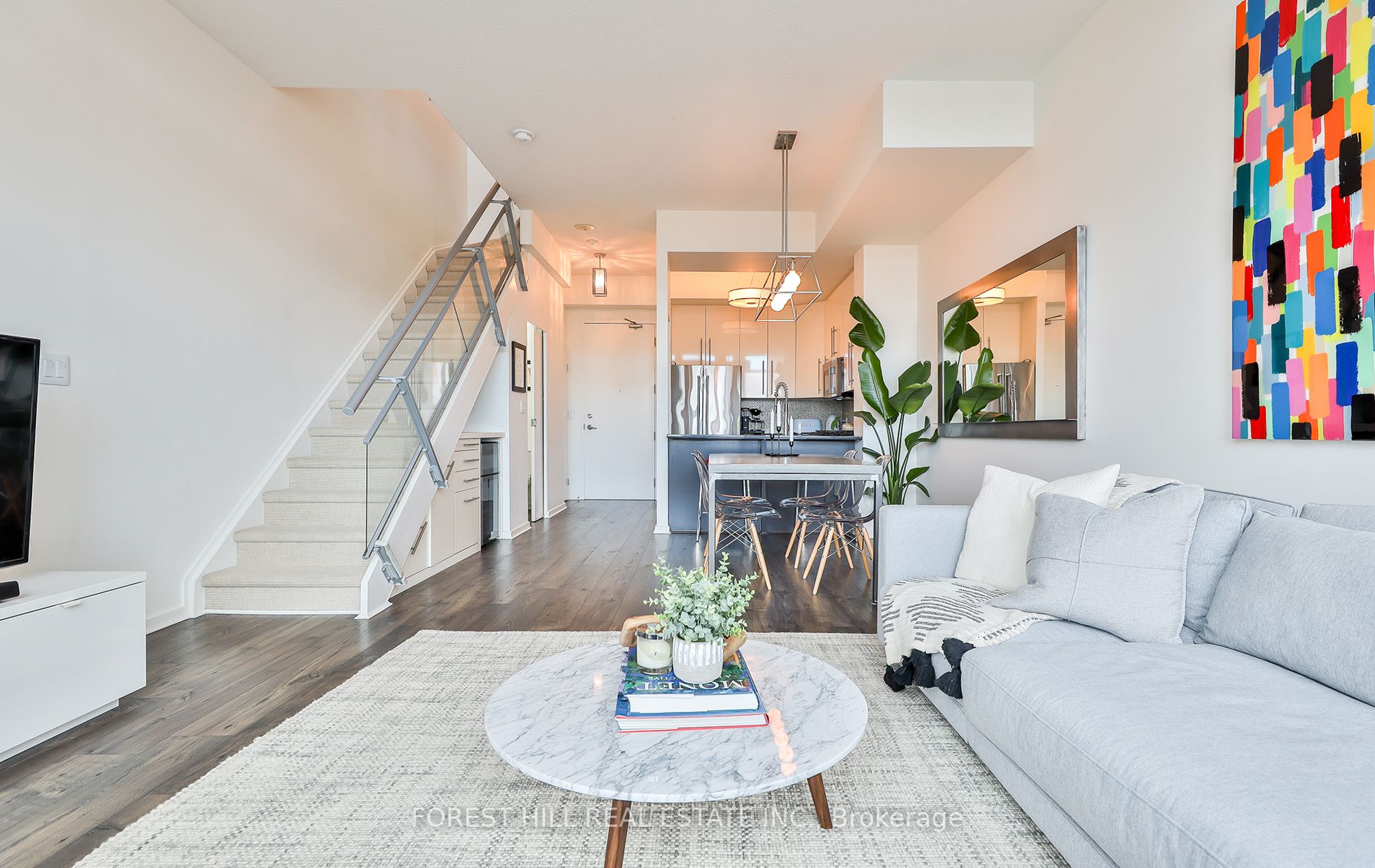 388 Richmond St W, #724