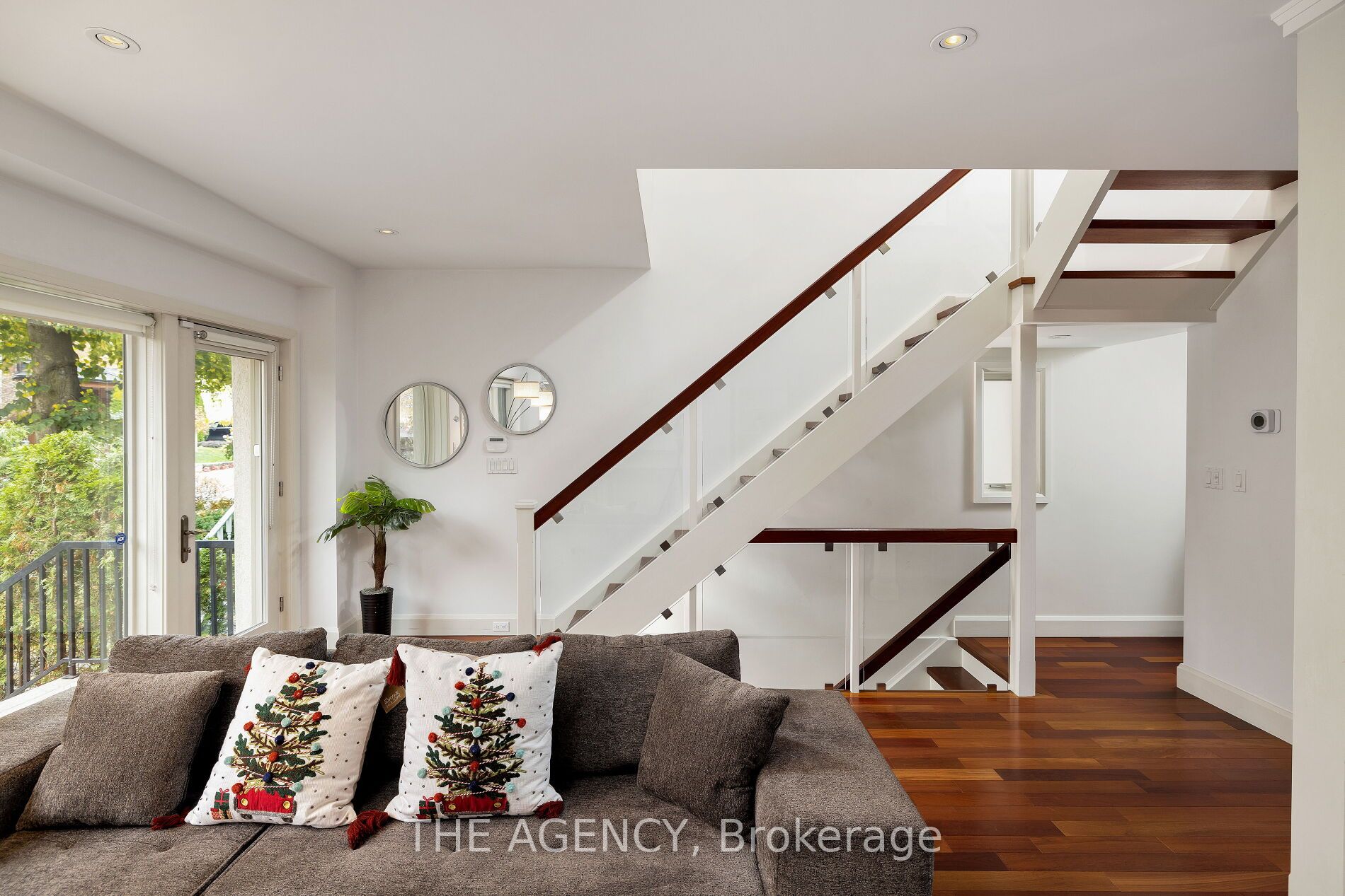 313 Glen Rd