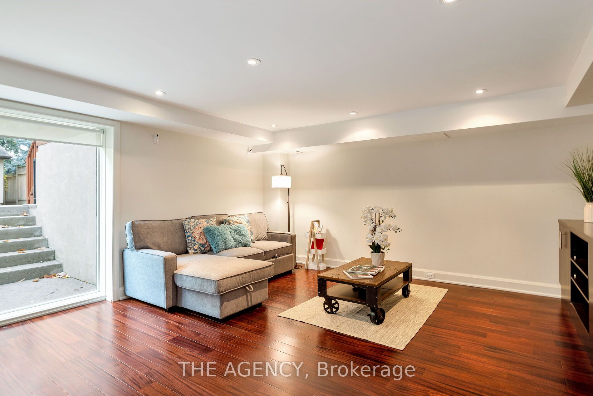 313 Glen Rd