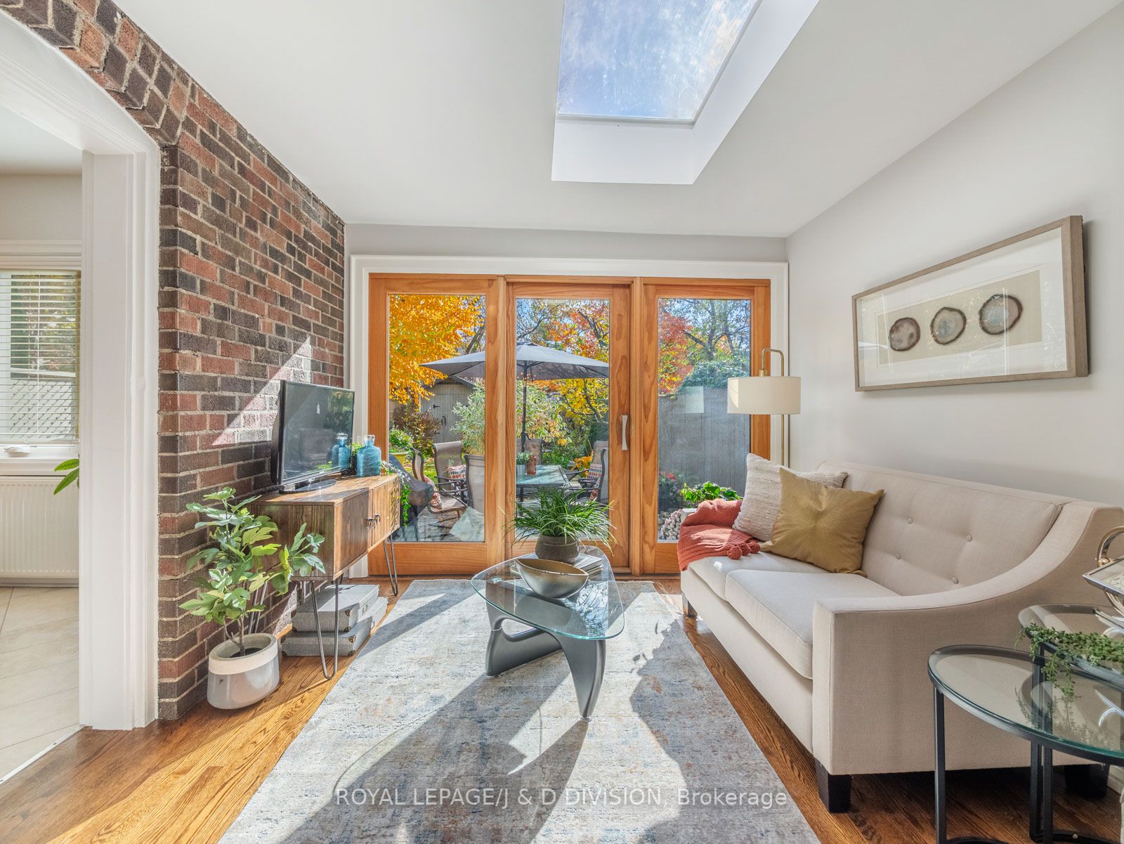 349 Castlefield Avenue