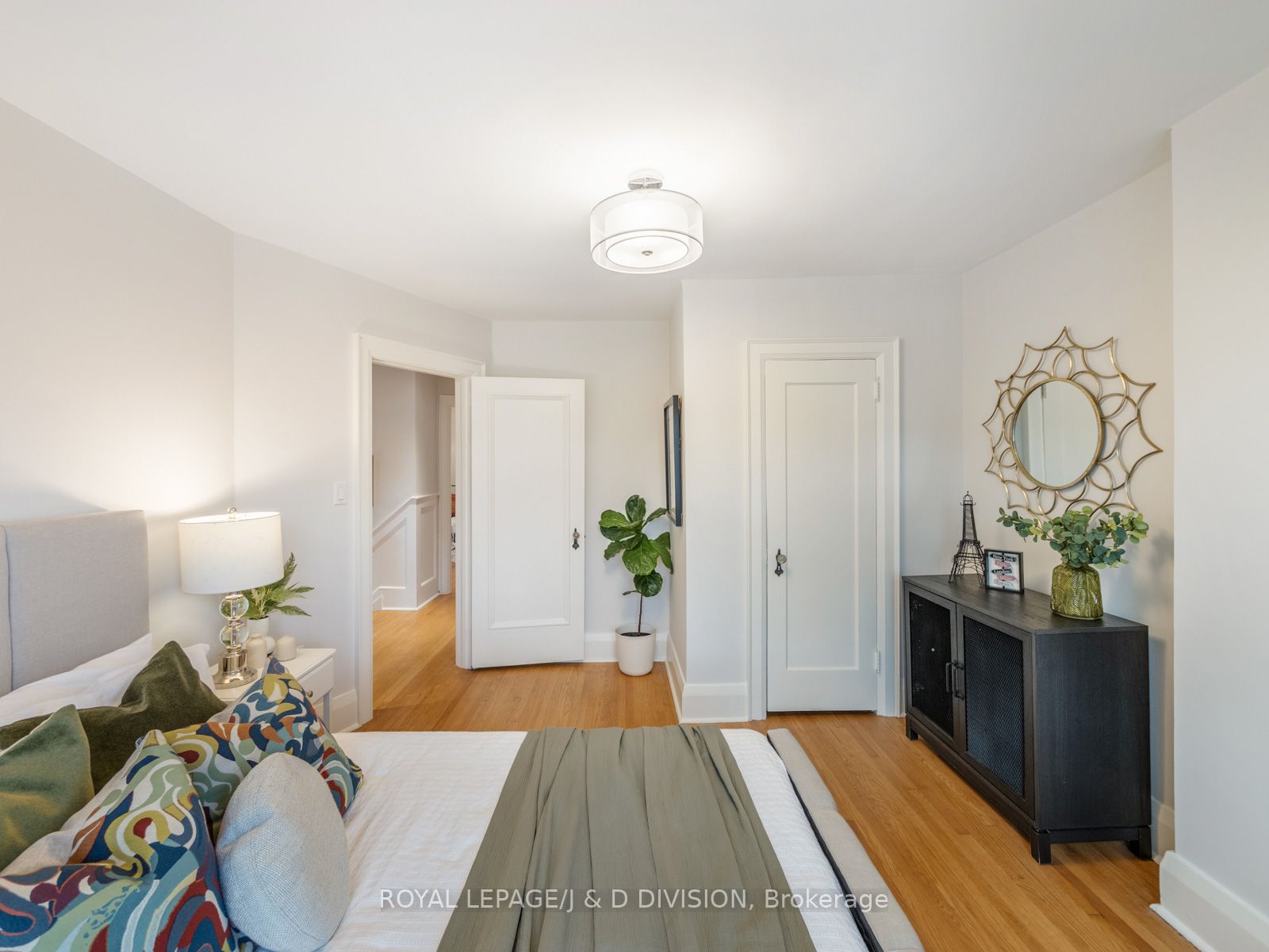 349 Castlefield Avenue
