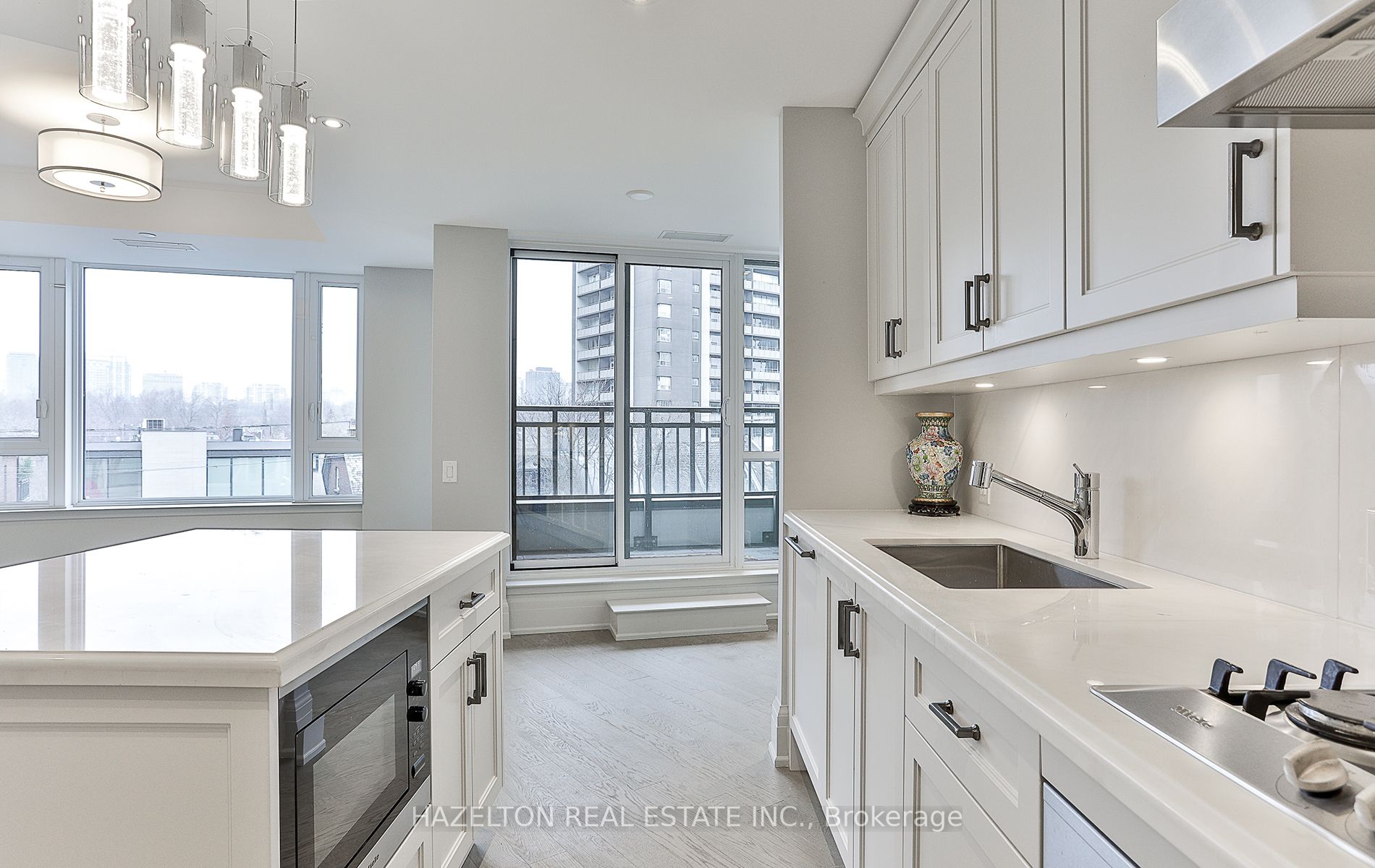 181 Davenport Rd, #302