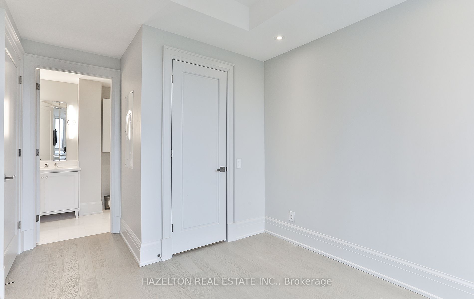 181 Davenport Rd, #302