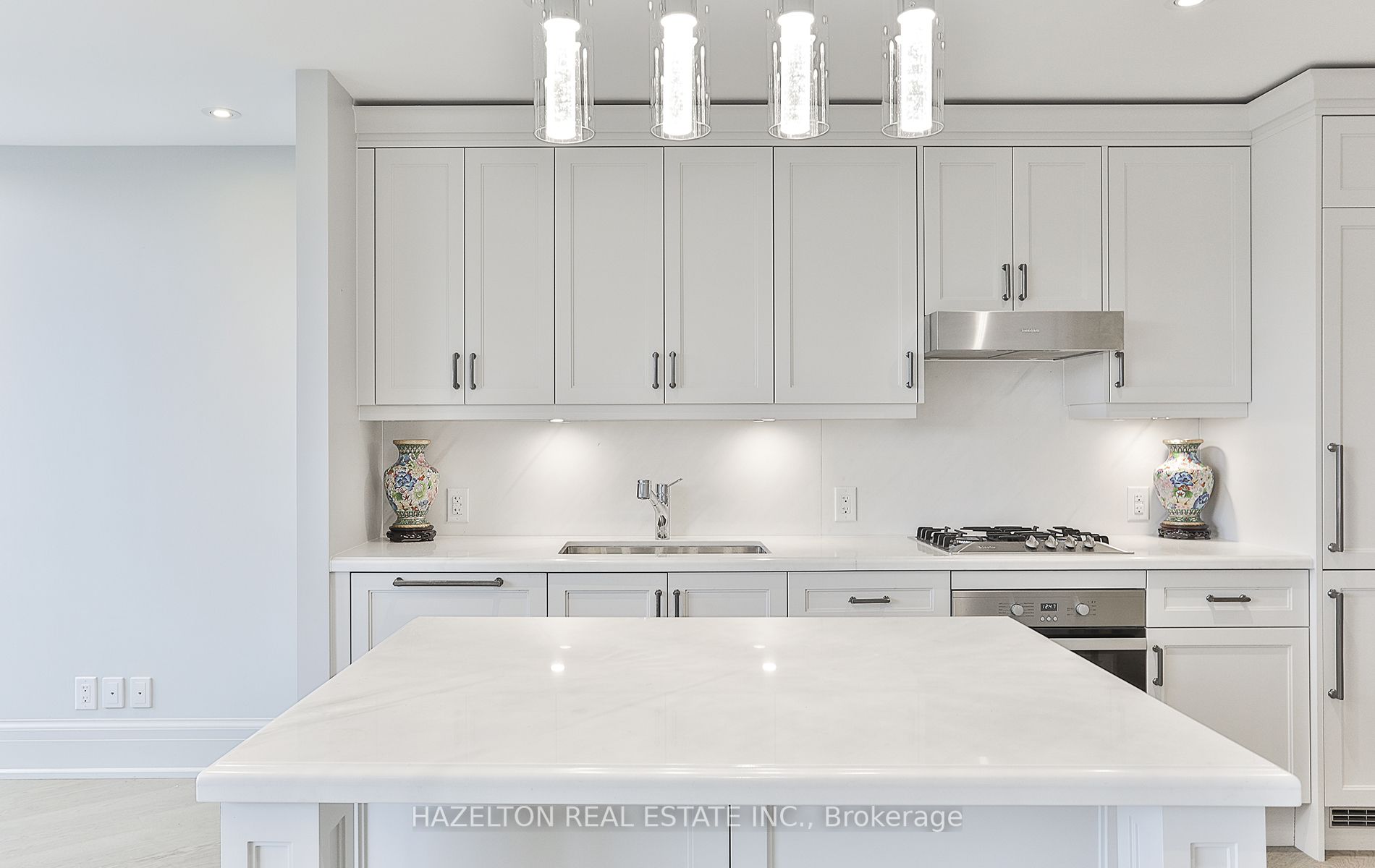 181 Davenport Rd, #302
