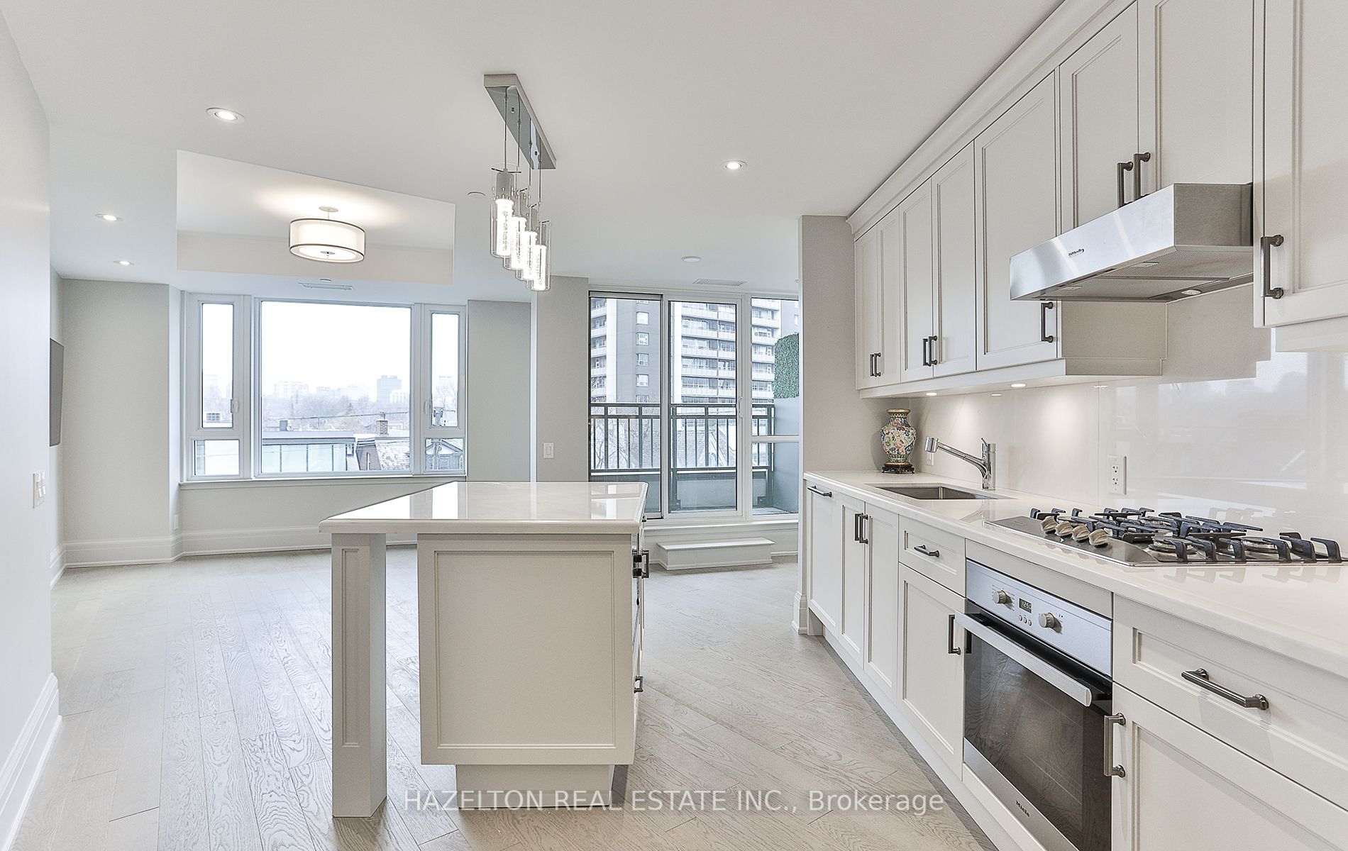 181 Davenport Rd, #302