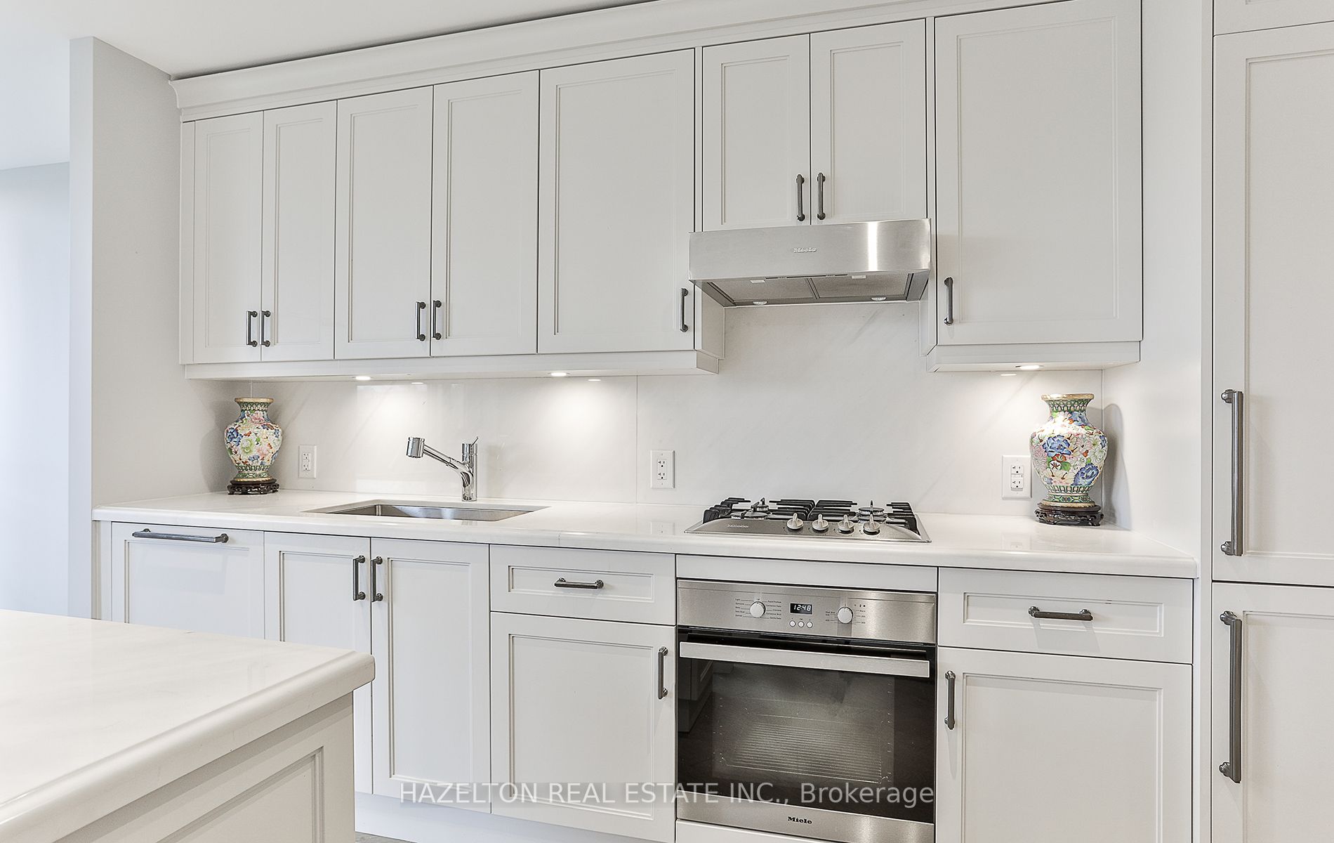 181 Davenport Rd, #302