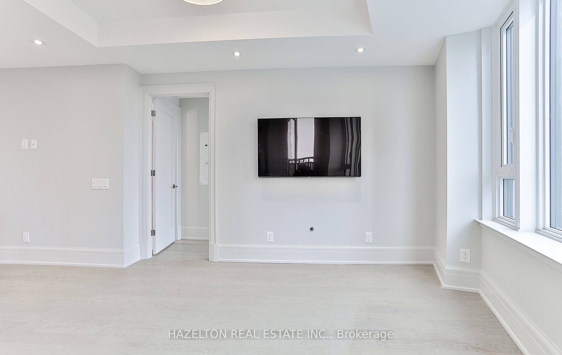 181 Davenport Rd, #302