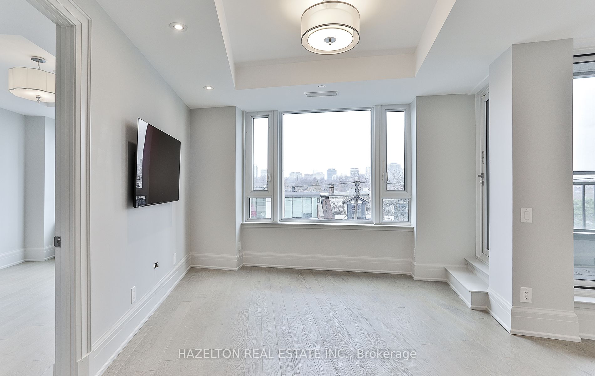 181 Davenport Rd, #302