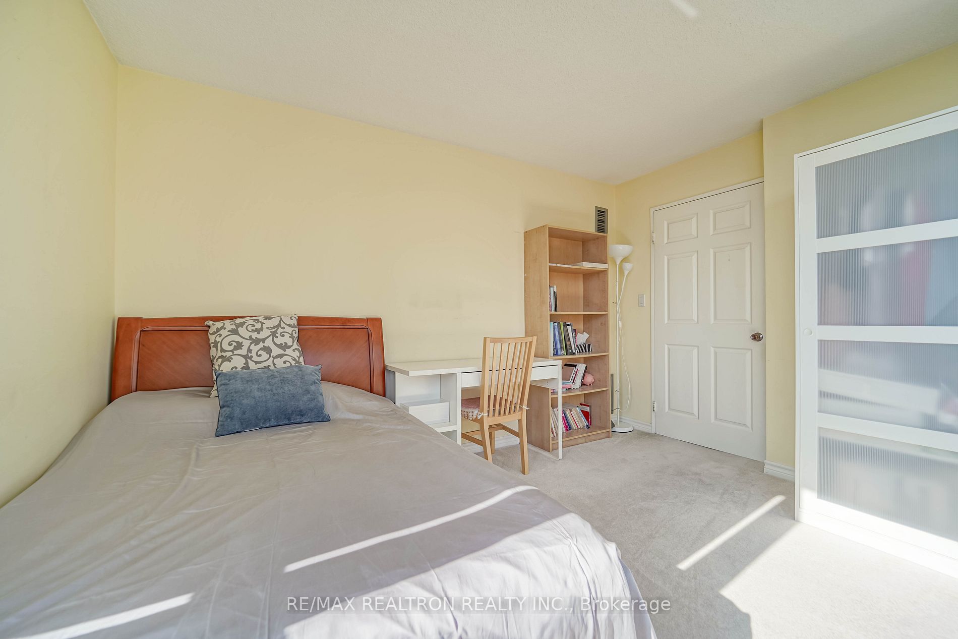 30 Greenfield Avenue #1211