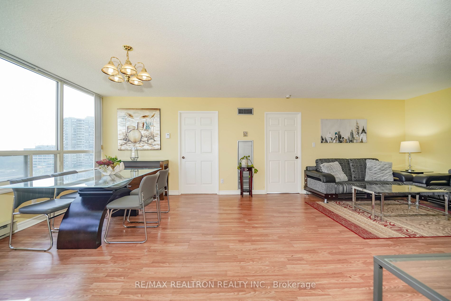 30 Greenfield Avenue #1211