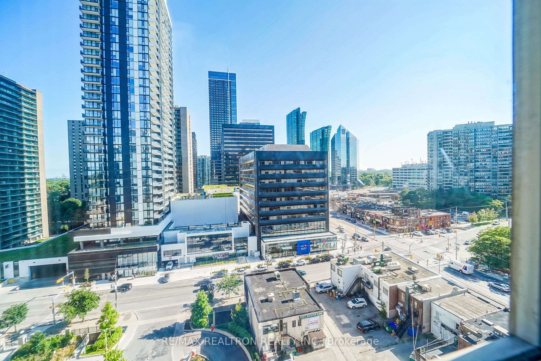 30 Greenfield Avenue #1211