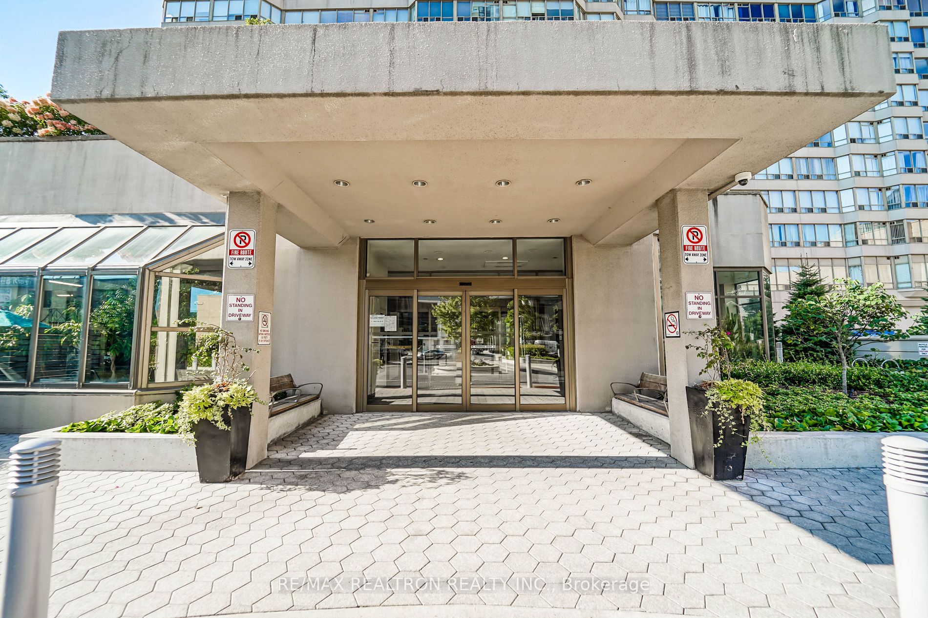30 Greenfield Avenue #1211