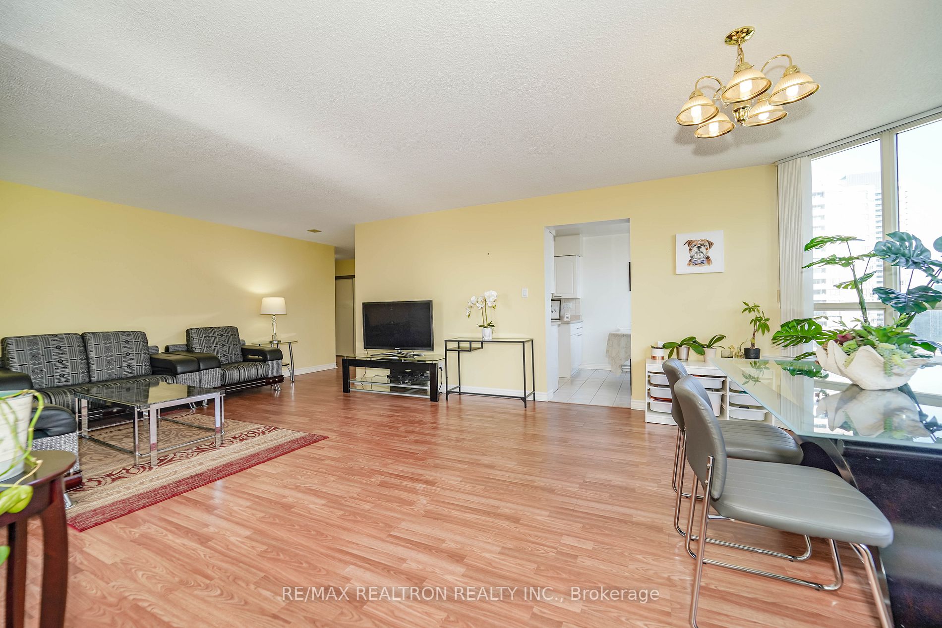 30 Greenfield Avenue #1211