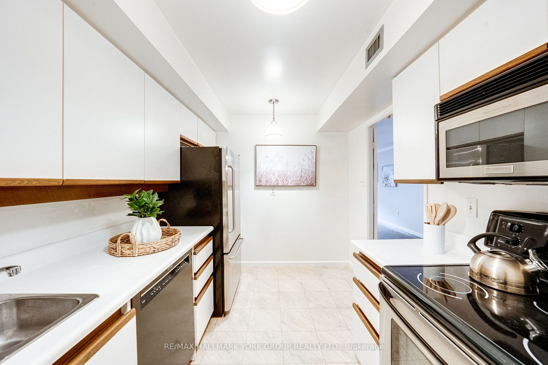 80 Front St E, #310