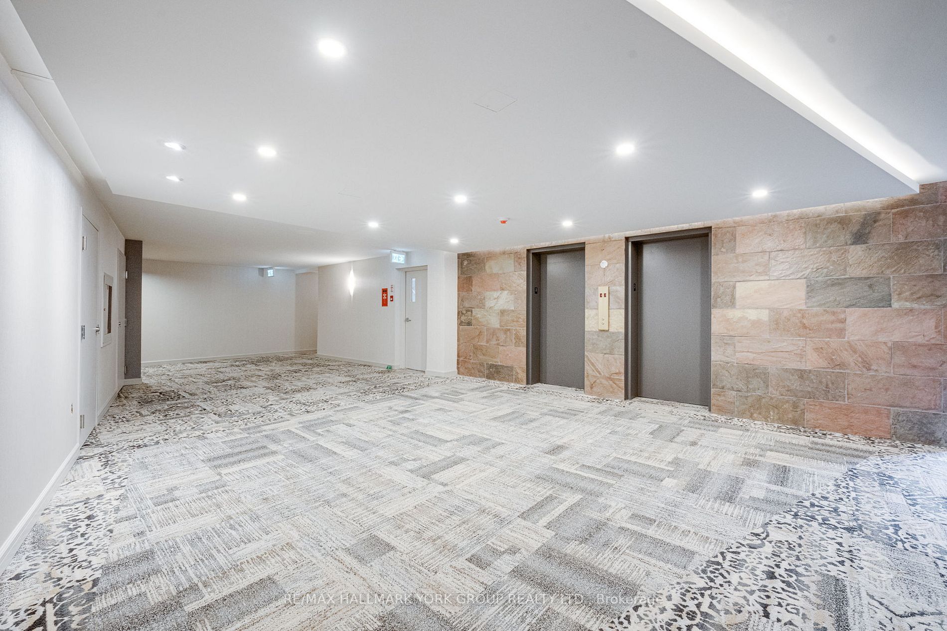 80 Front St E, #310