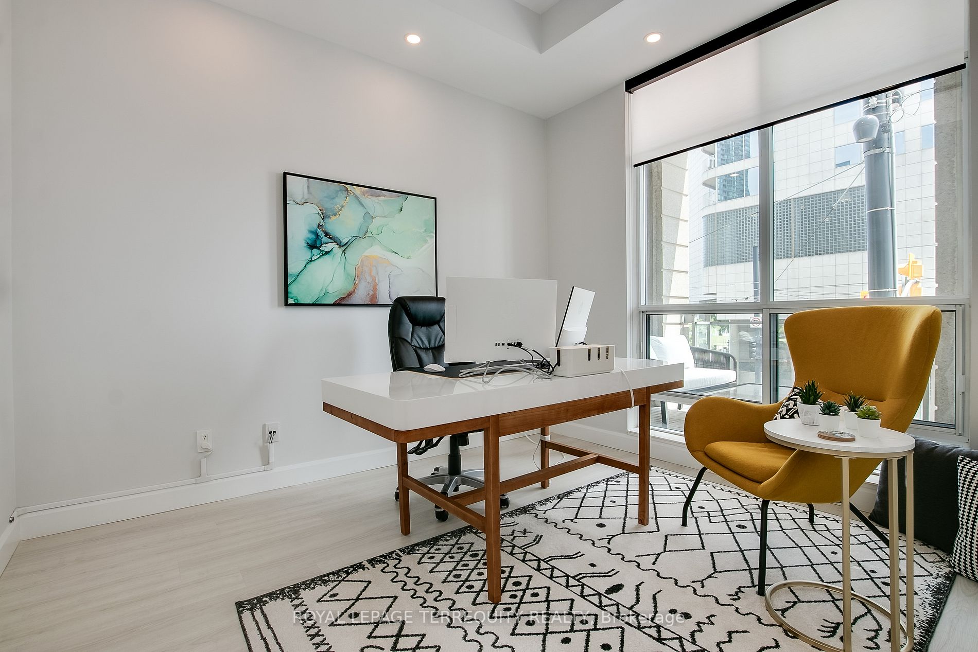 410 Queens Quay W, #216