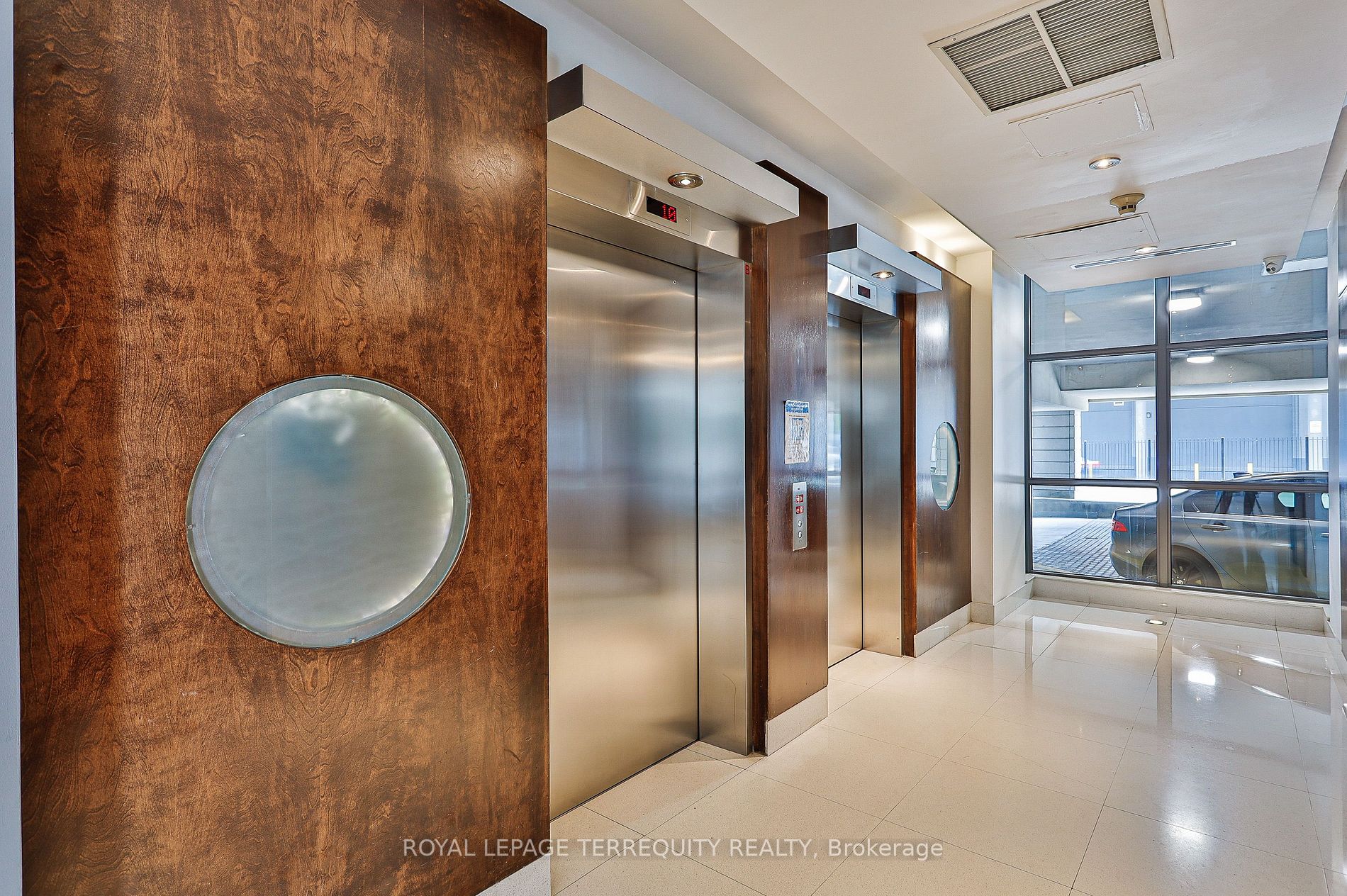 410 Queens Quay W, #216