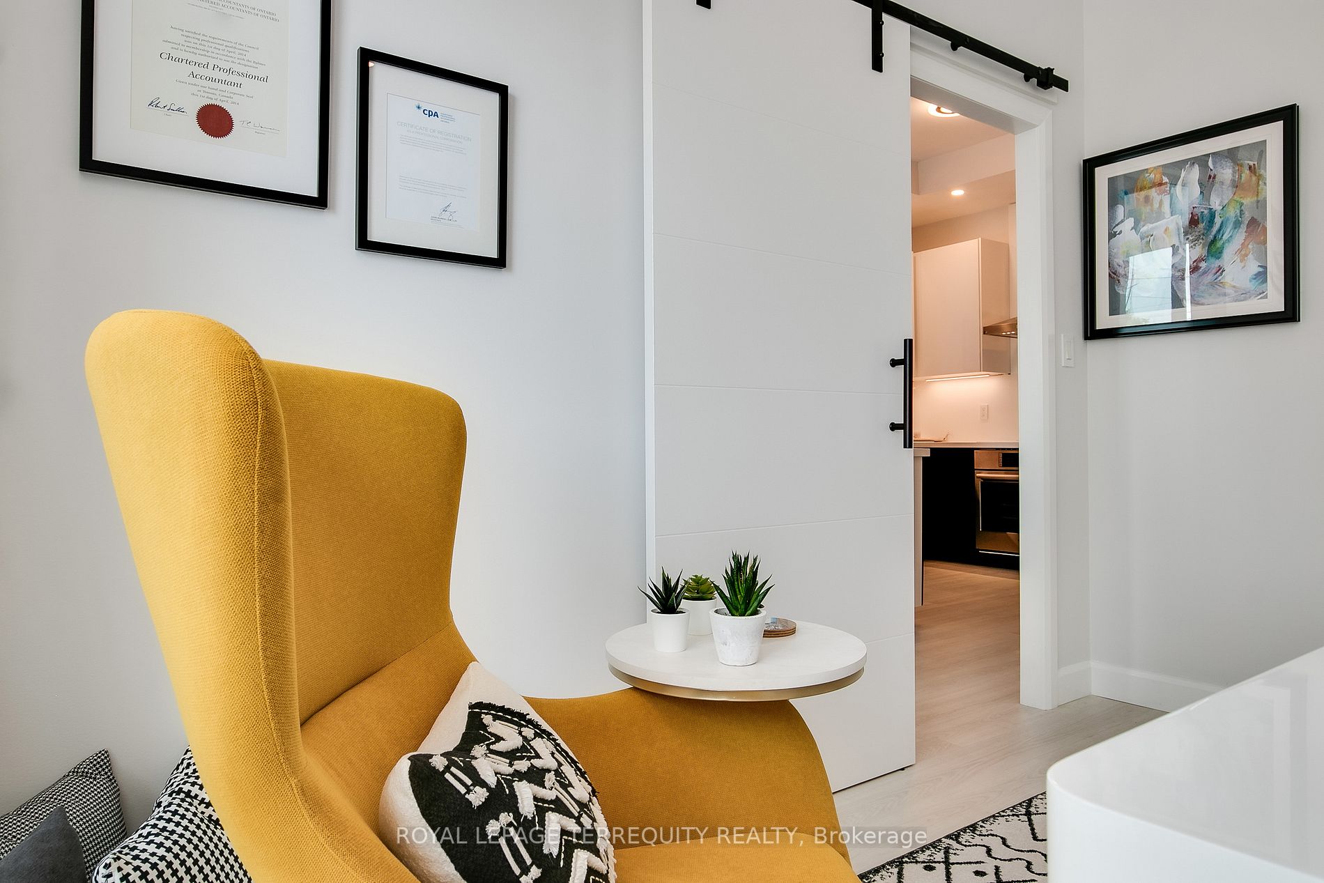 410 Queens Quay W, #216