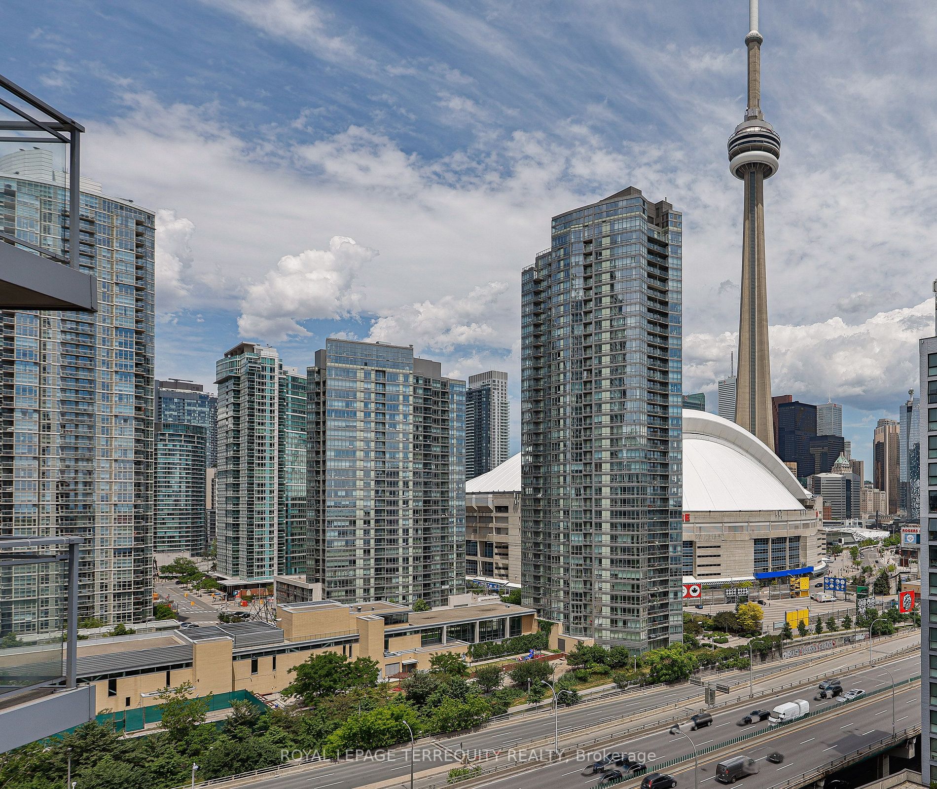 410 Queens Quay W, #216