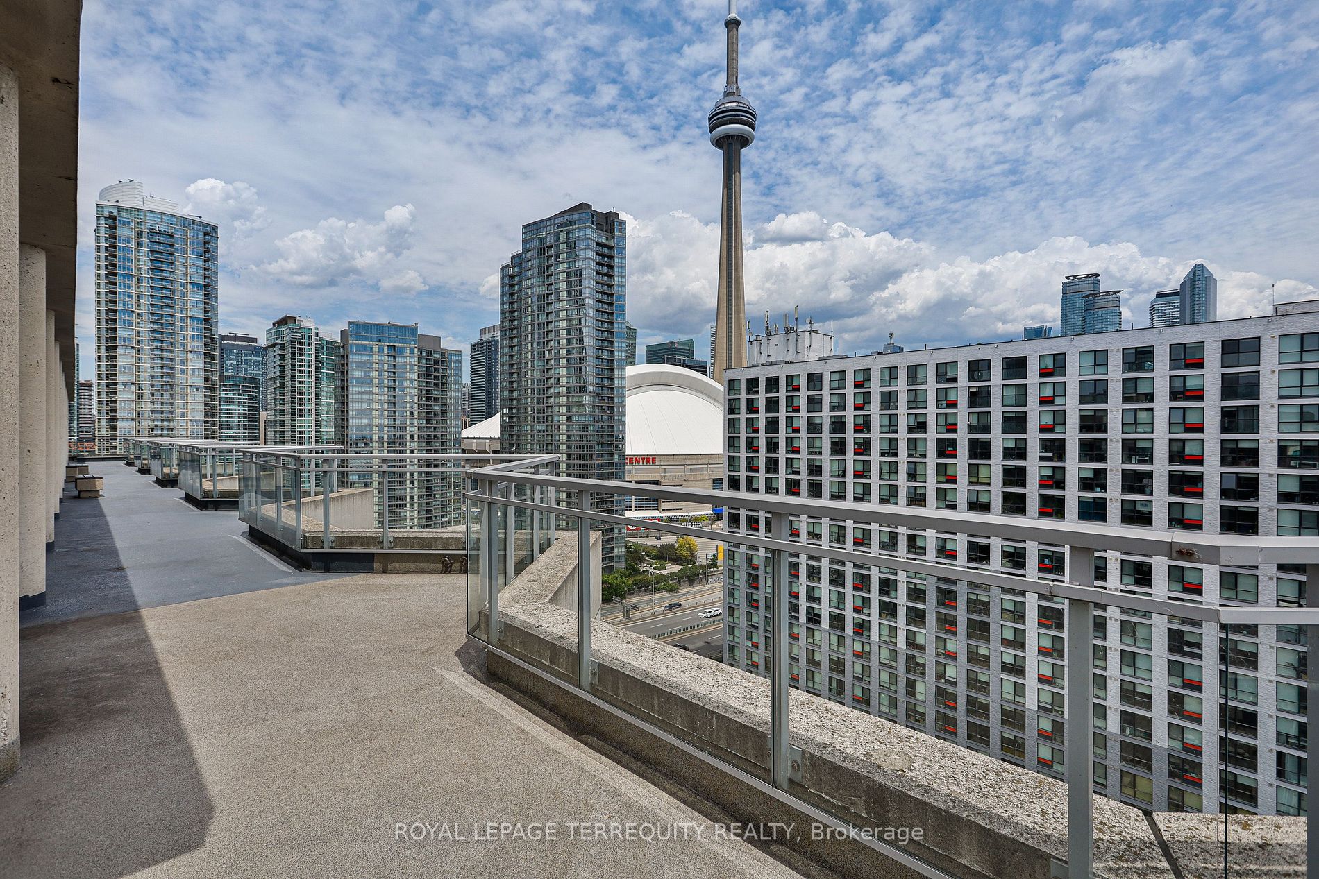 410 Queens Quay W, #216