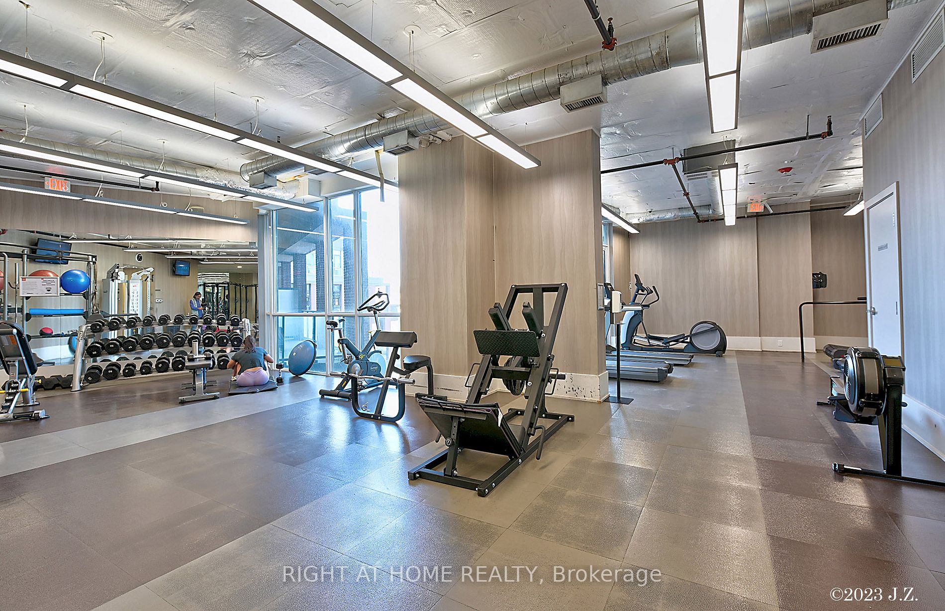 20 Bruyeres Mews, #1707