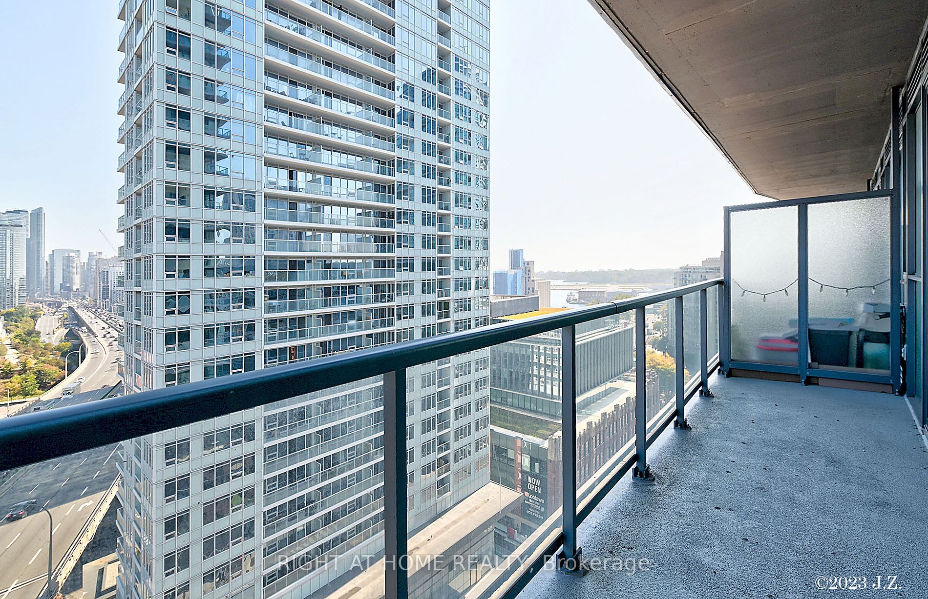 20 Bruyeres Mews, #1707