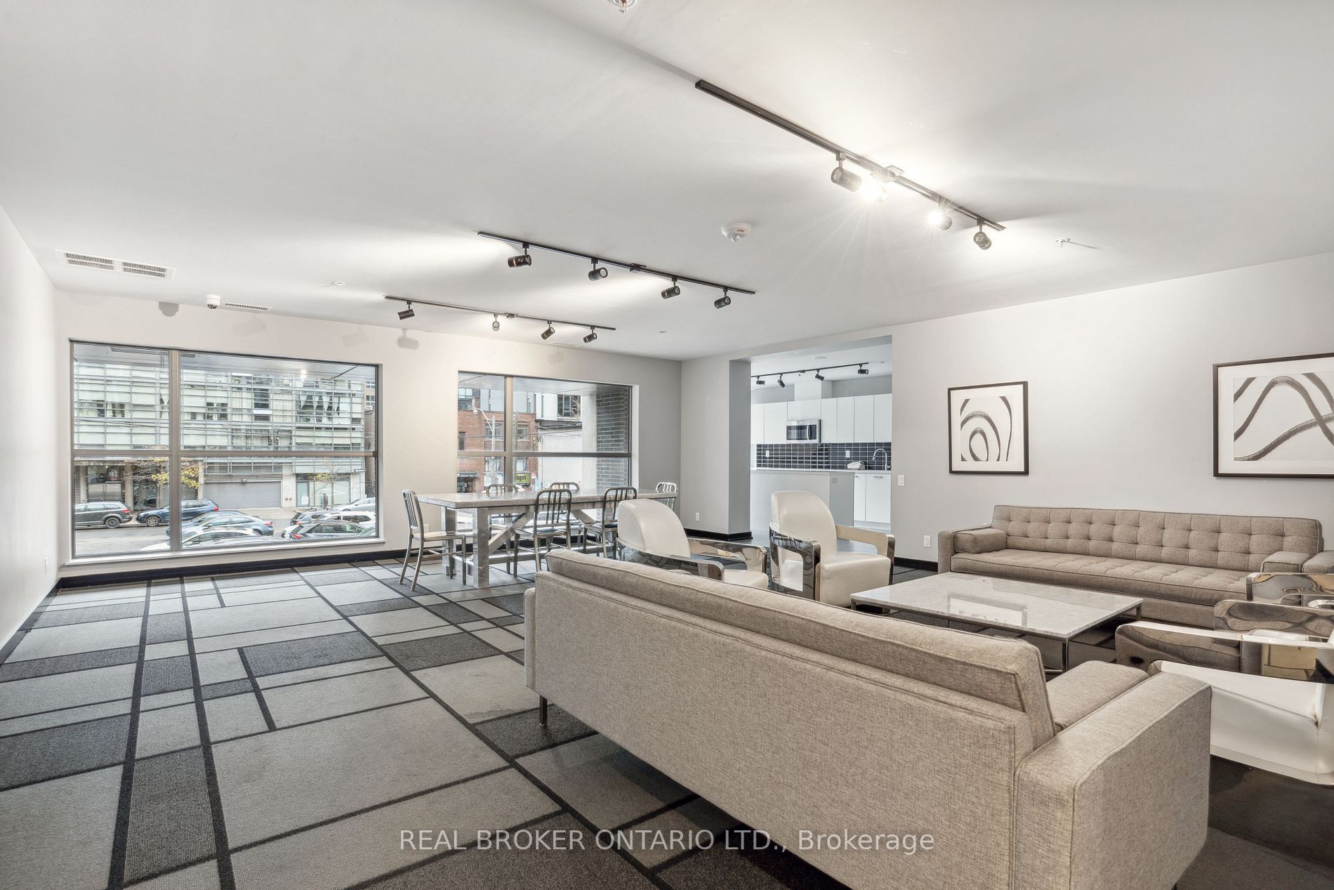 39 Brant St, #305