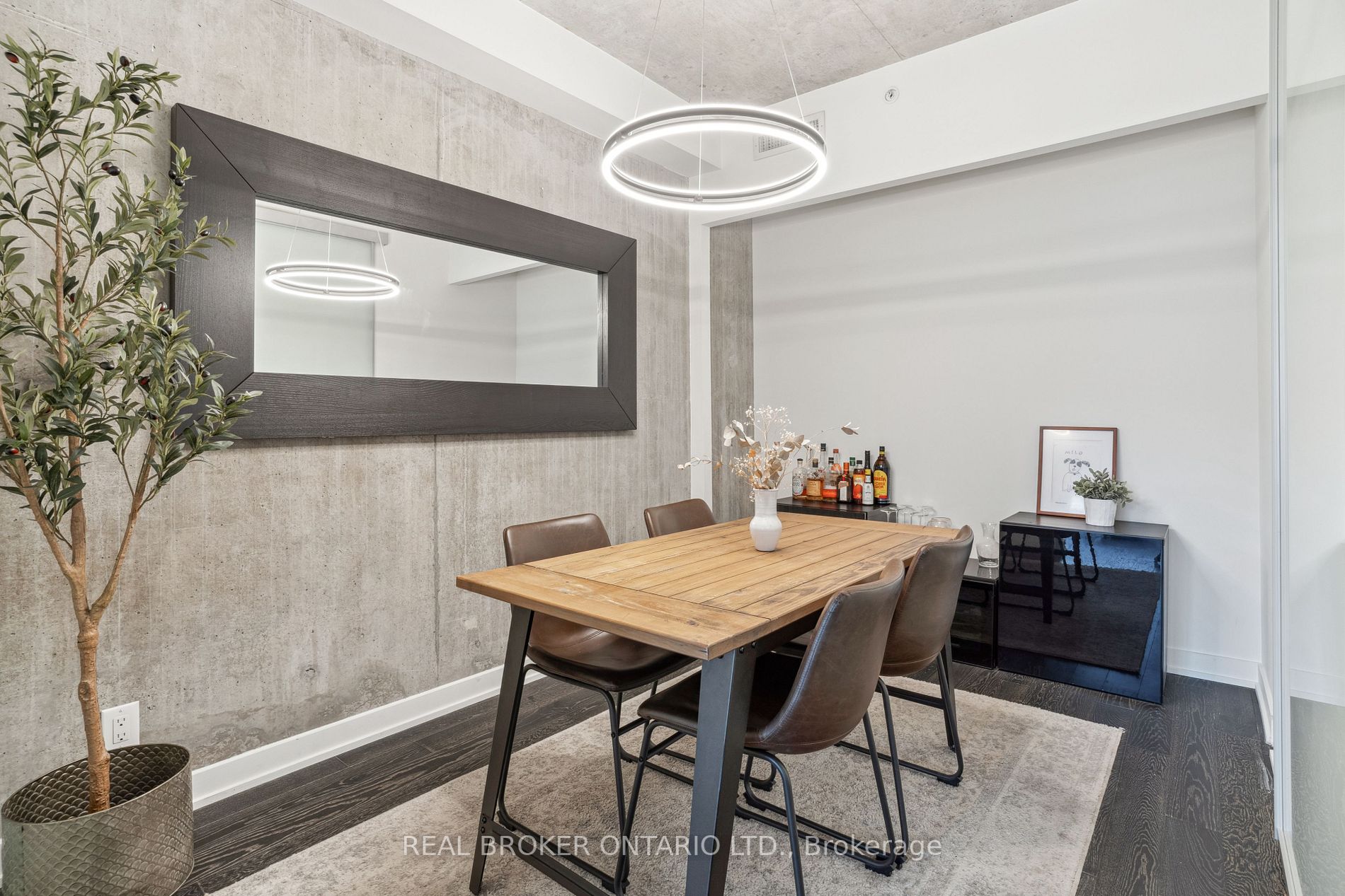 39 Brant St, #305