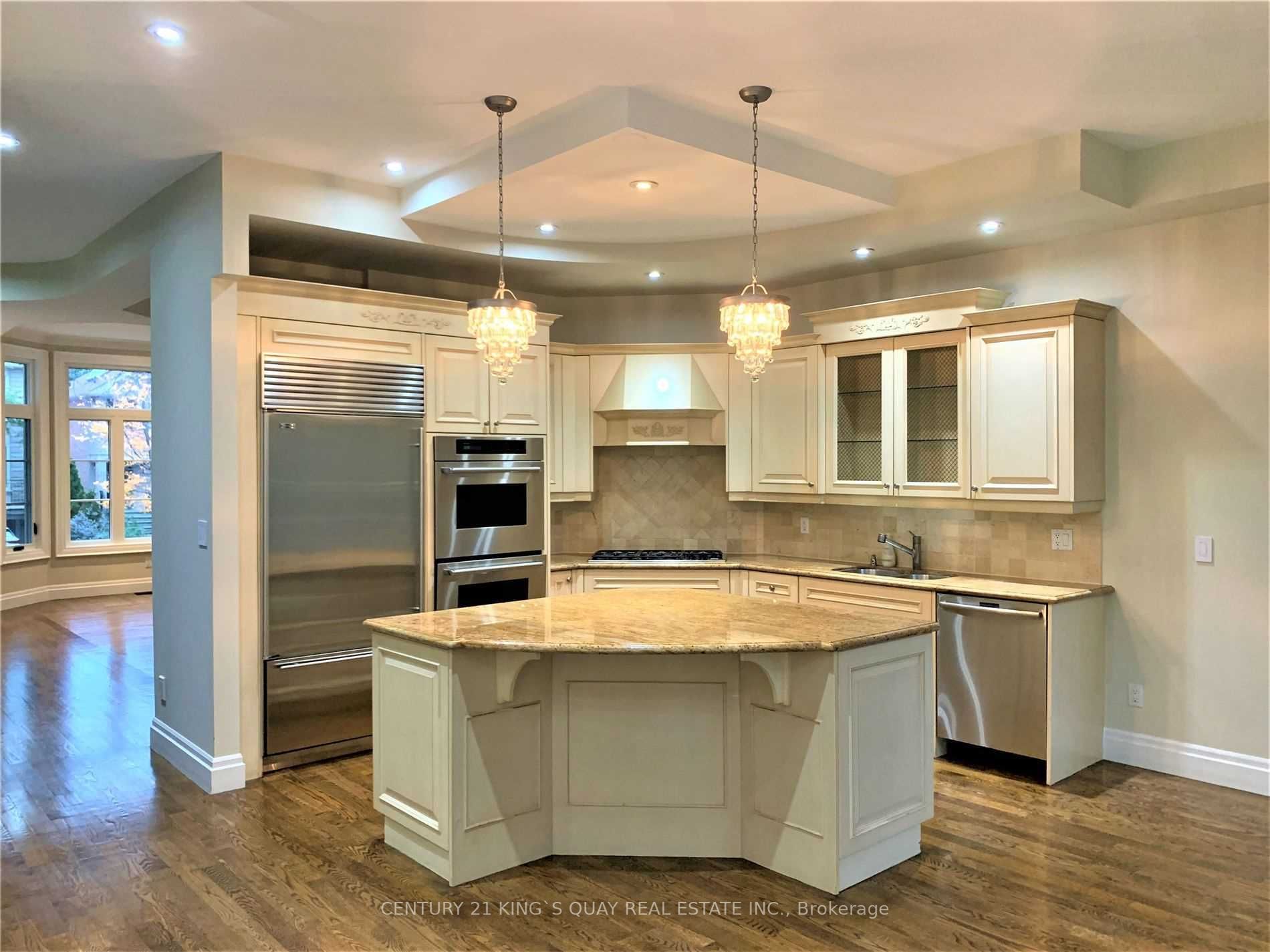 353 Glengarry Ave