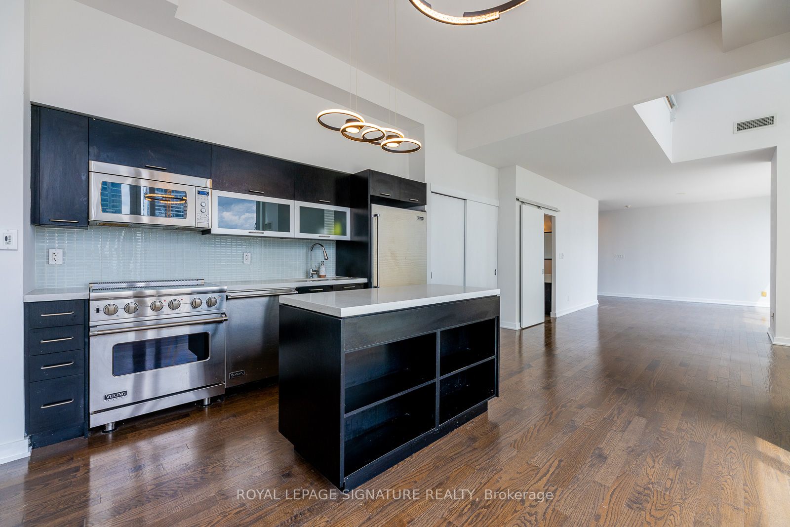 126 Simcoe St, #Ph05