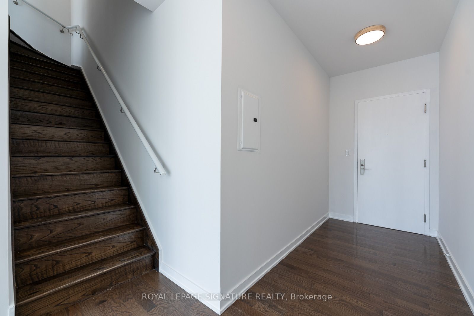 126 Simcoe St, #Ph05