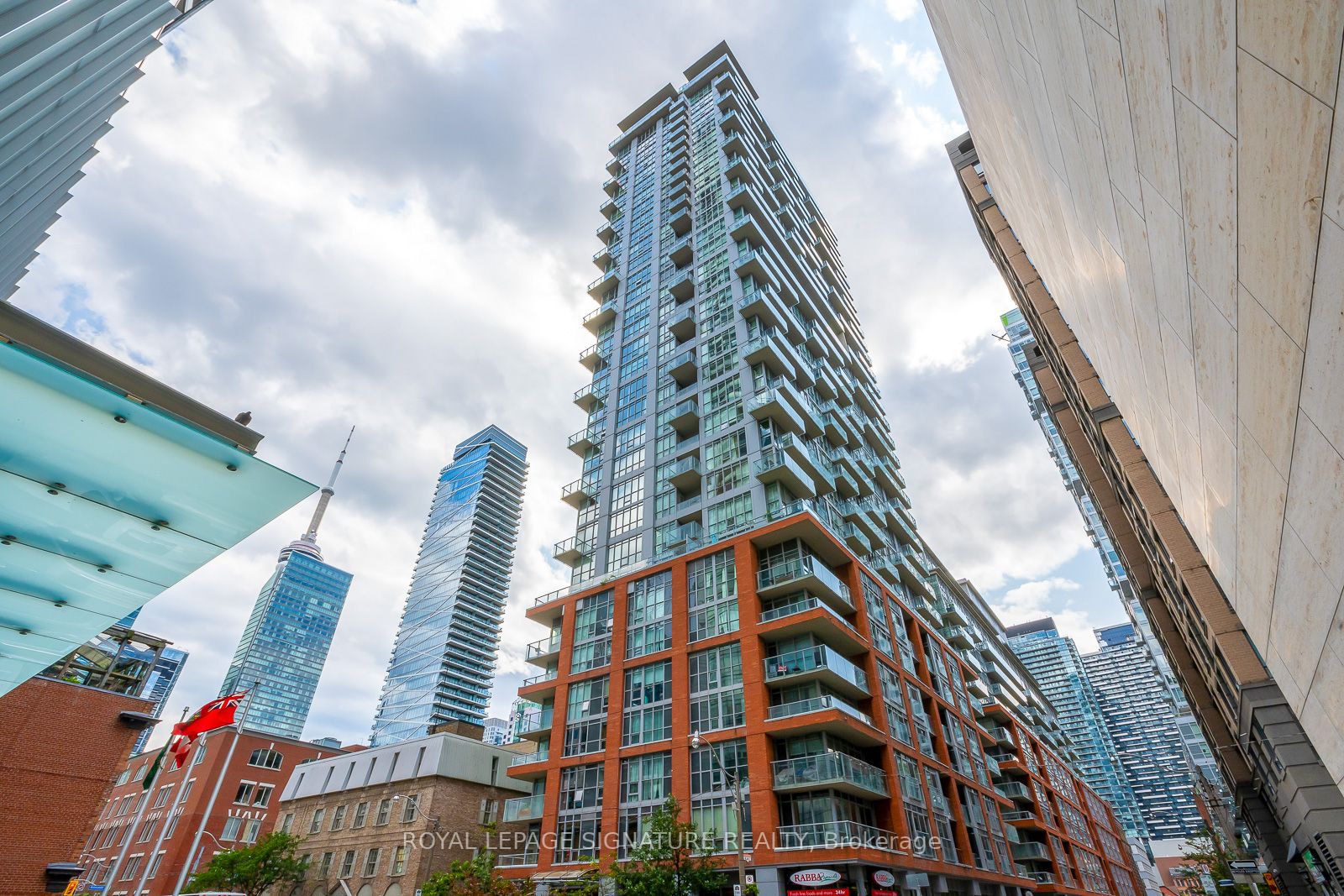 126 Simcoe St, #Ph05
