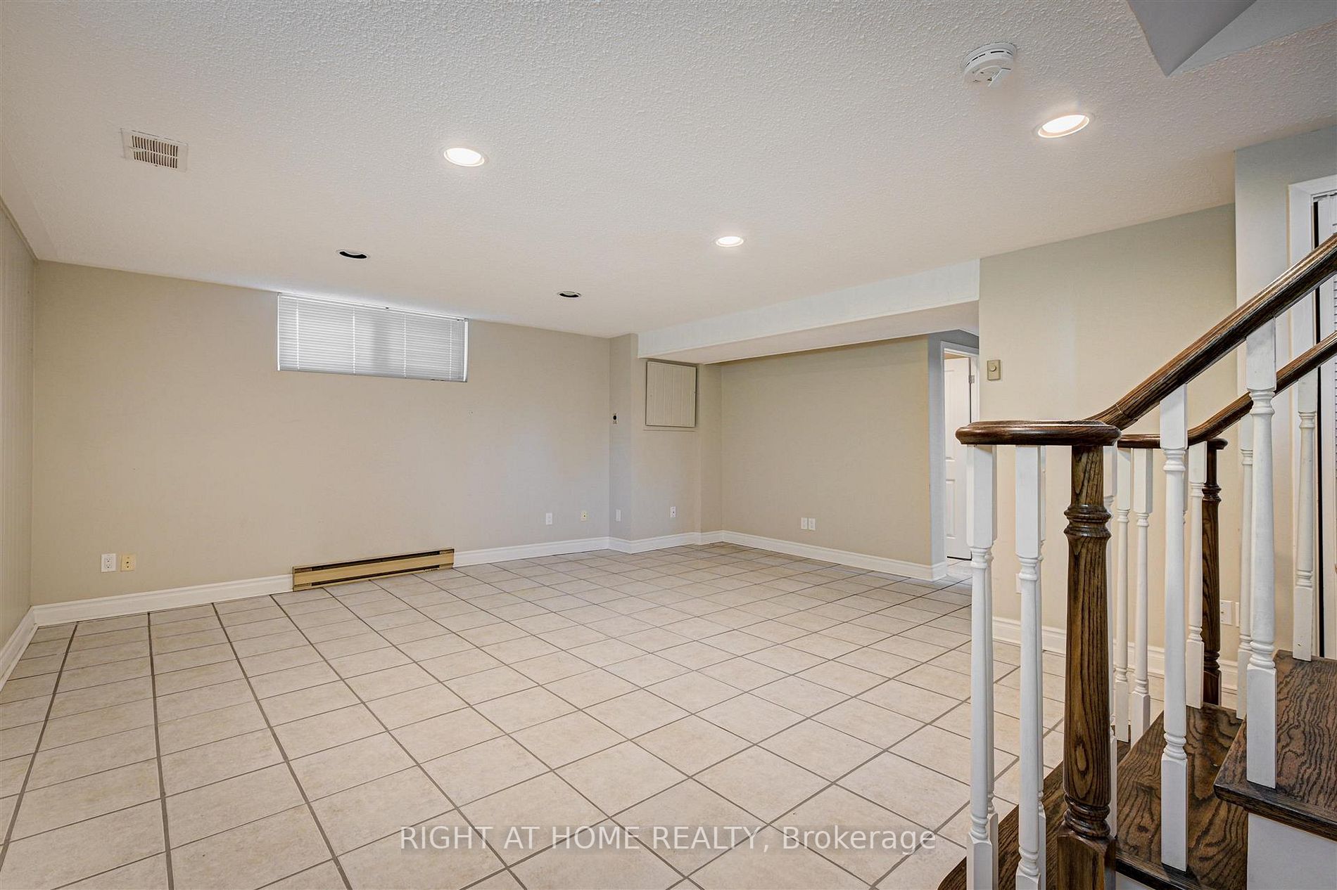 34 Ruscica Dr