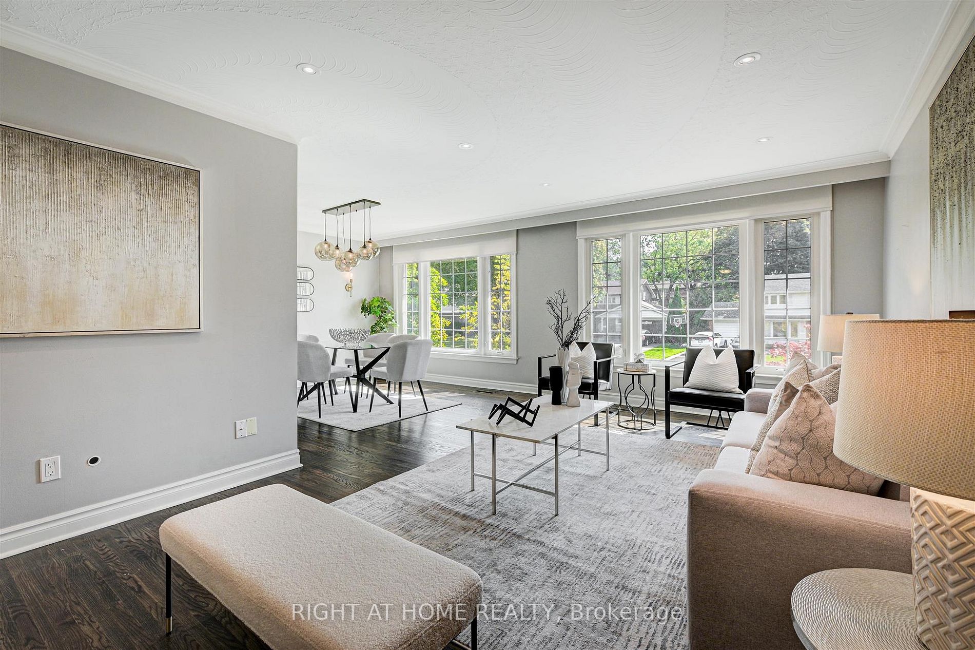 34 Ruscica Dr