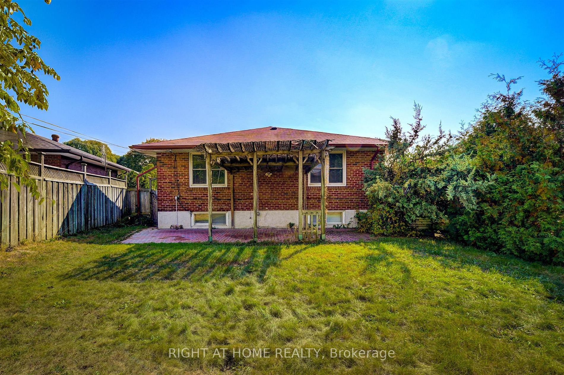 34 Ruscica Dr