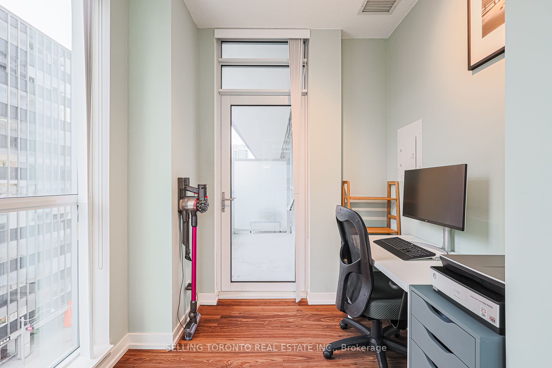 89 Dunfield Ave, #603