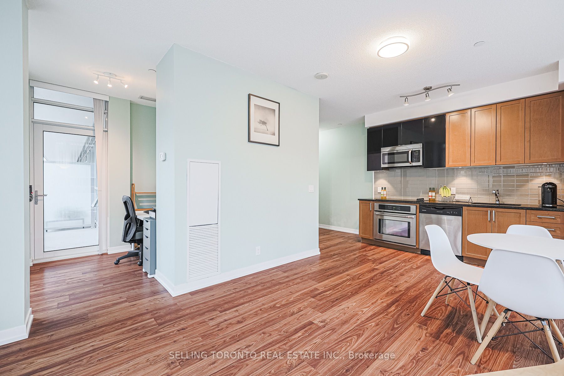 89 Dunfield Ave, #603
