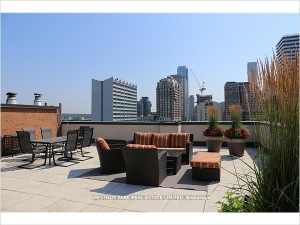 55 Prince Arthur Ave, #502