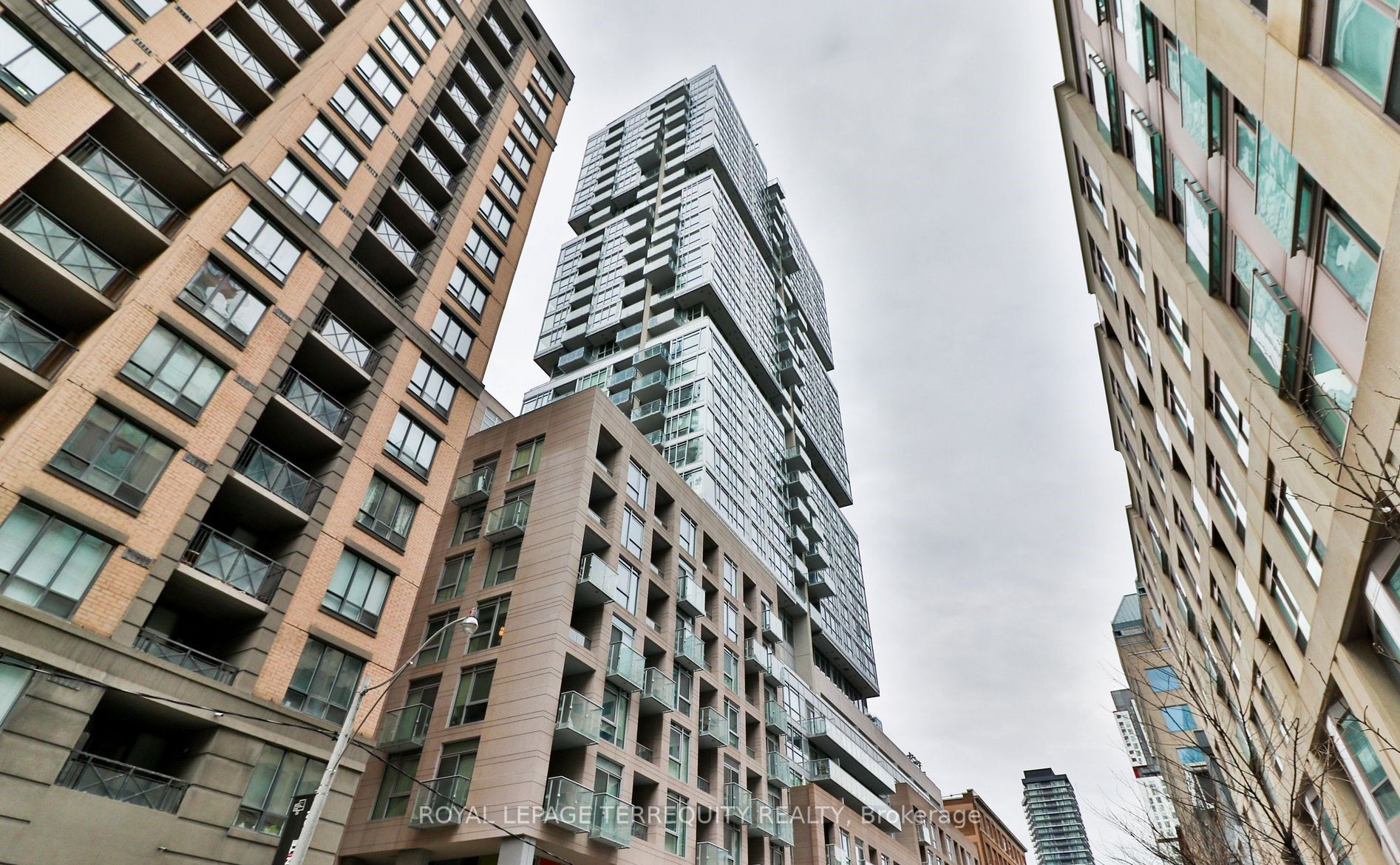 199 Richmond St, #2202
