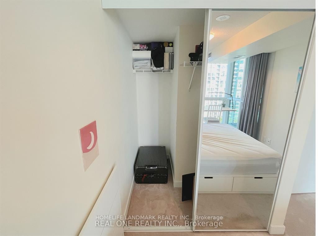 33 Bay St, #1607
