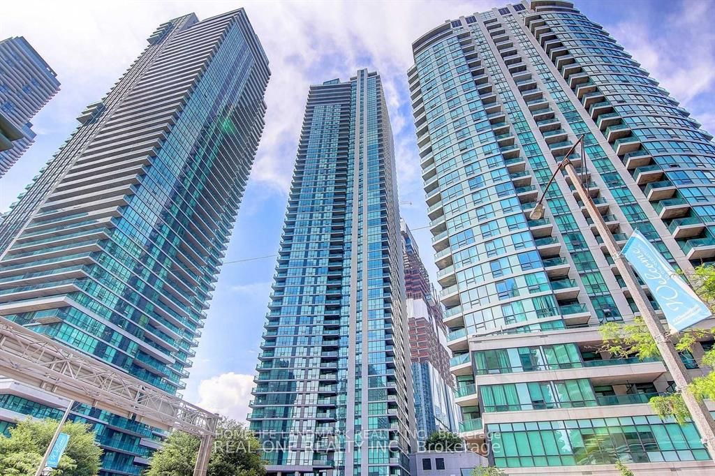 33 Bay St, #1607