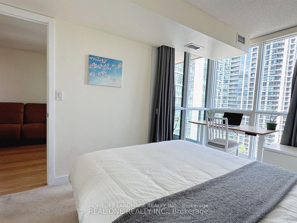 33 Bay St, #1607