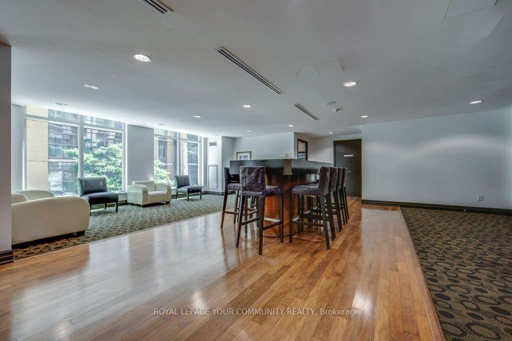 8 Scollard St, #1406