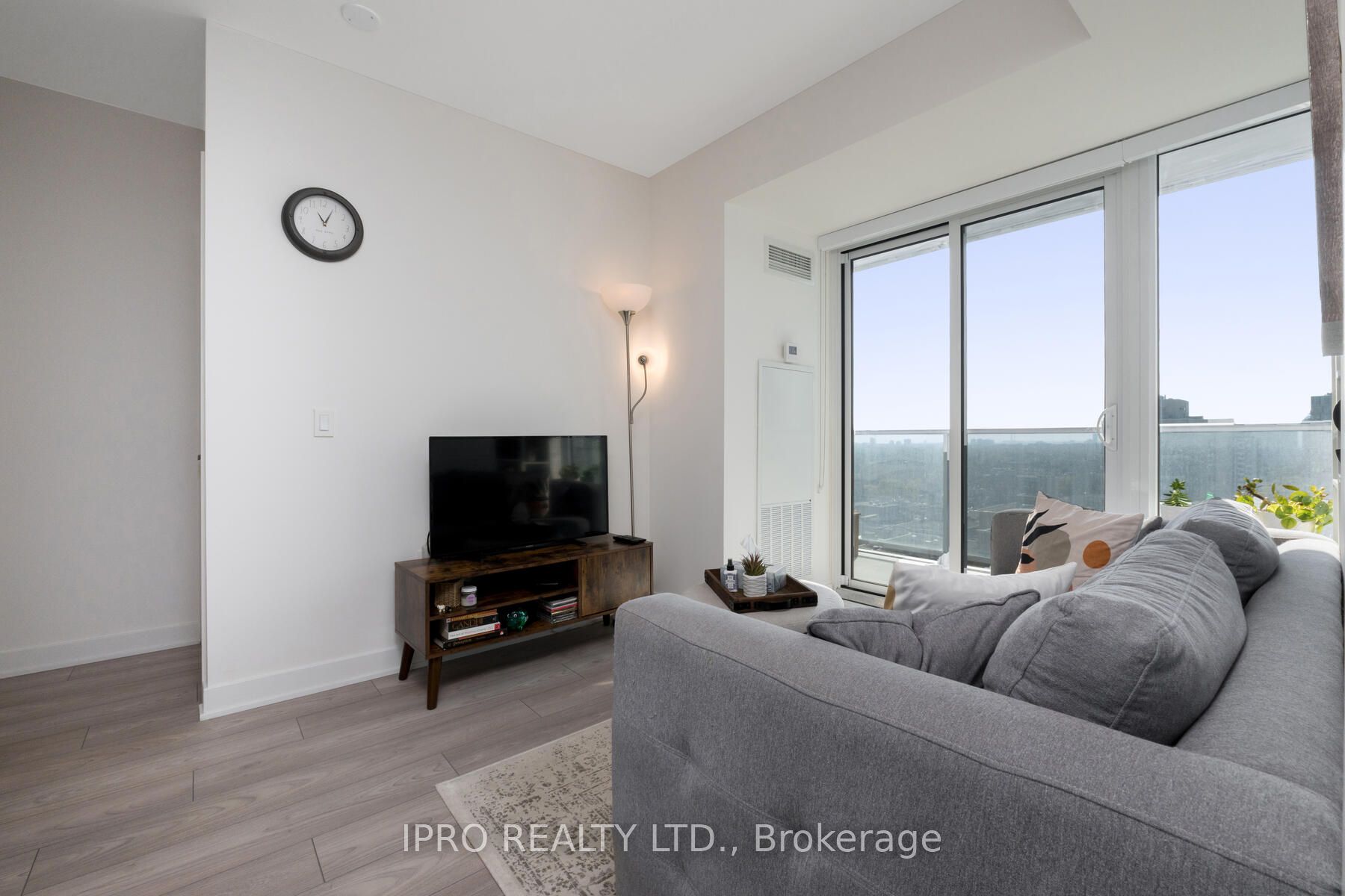 195 Redpath Ave, #2106